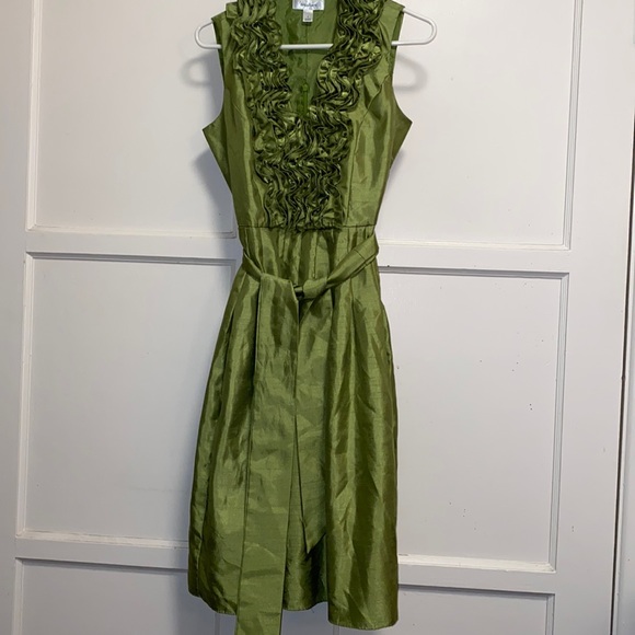 Dress Barn Dresses & Skirts - Dress Barn Size 4 Ruffled Green Dress Sleeveless